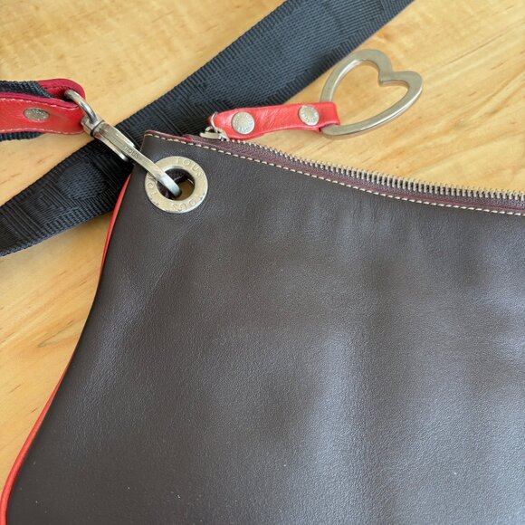 TOUS Crossbody Purse Bag in Brown Leather With Embossed Design - Picture 4 of 10